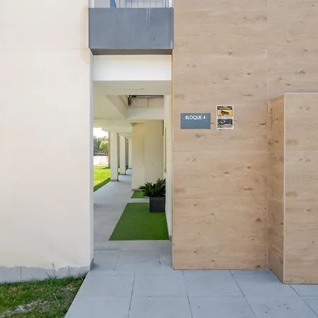 Cozy 3br, 5min To Beach, 20min Almeria Center Retamar (Almeria)