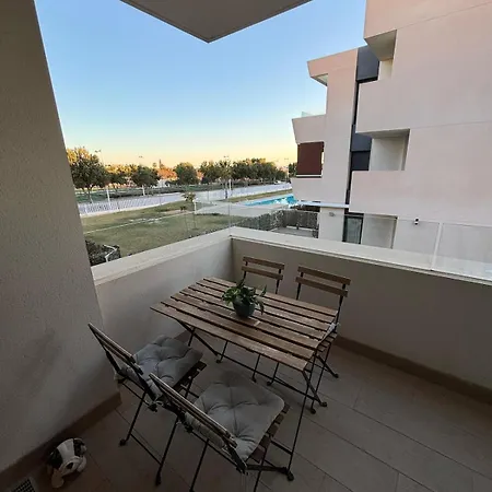 Apartment Cozy 3br, 5min To Beach, 20min Almeria Center Retamar (Almeria)