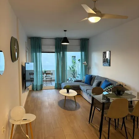 Cozy 3br, 5min To Beach, 20min Almeria Center Retamar (Almeria)